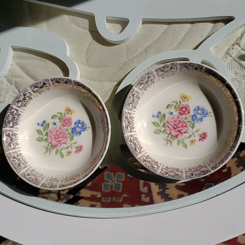 Vintage bowls 1.5 x 5in